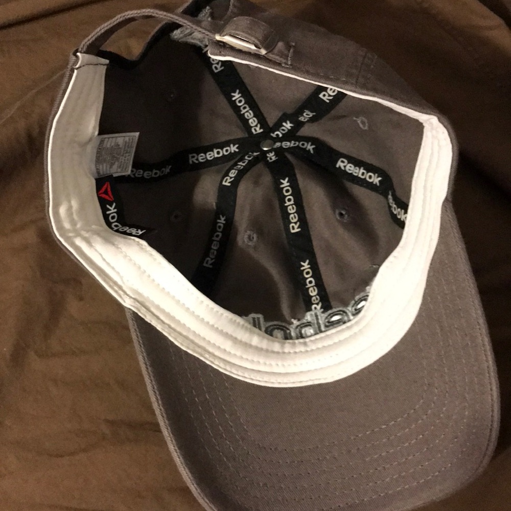 Reebok cap - Picture 2 of 3
